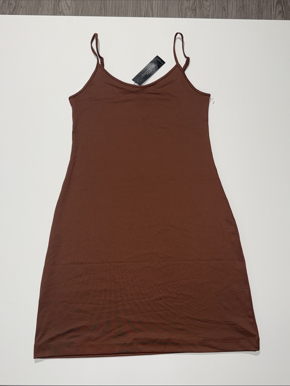 True Hues Essential Layering Slip - Hue 183 - Banana Republic Fac.- NWT - Small